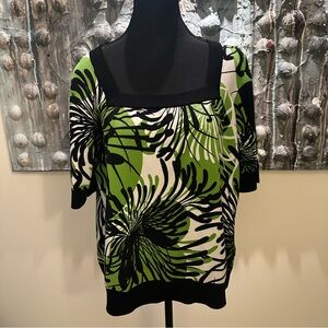 ⭐️ Nygaard XL Green and Black Floral Women's Top